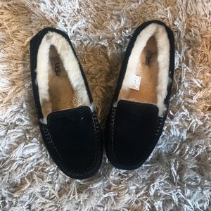 UGG women’s slipper moccasins